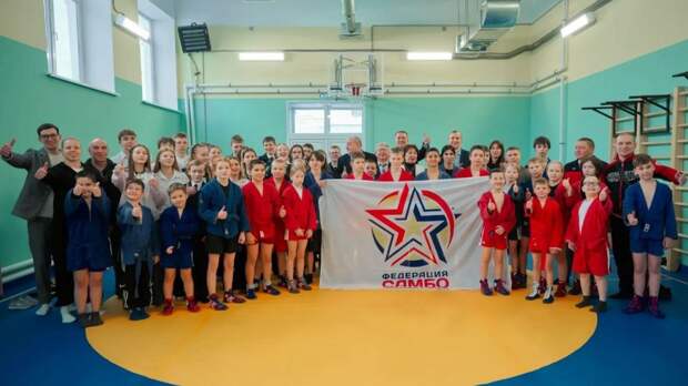 В школе №4 Невьянска появился современный зал для занятий самбо