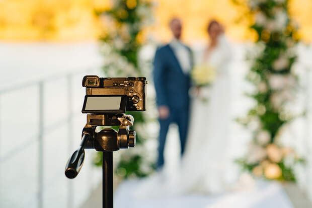 Невеста потребовала у ФБР вернуть ее свадебные видео