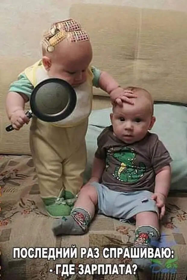 Женщина рассказывает подругам:- Мой муж предложил мне подарок на 8 Марта...