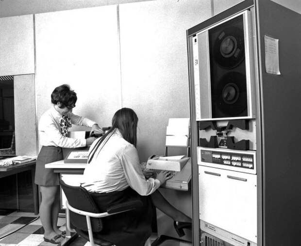 Компьютерная техника минувших дней (16 фото) Компьютерная техника минувших дней (16 фото)