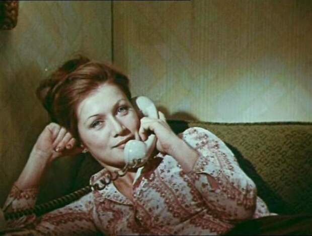 Анна Твеленева в фильме *Я буду ждать…*, 1979 | Фото: kino-teatr.ru Анна Твеленева в фильме *Я буду ждать…*, 1979 | Фото: kino-teatr.ru