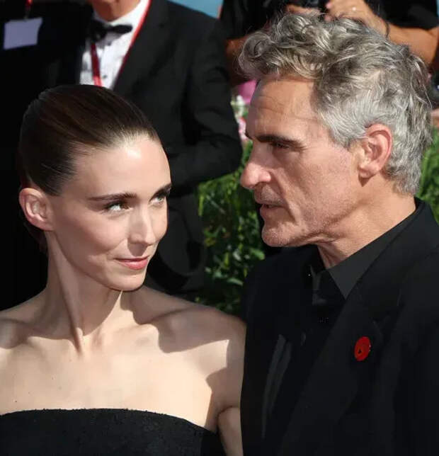 Руни Мара и Хоакин Феникс