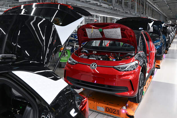 Ушедшему из России автогиганту предрекли крах из-за политики ЕС