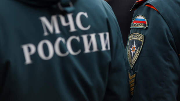 Двое детей упали в колодец в подземном паркинге в Москве