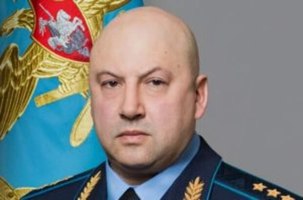 Аксенов назвал Суровикина честным и правильным офицером