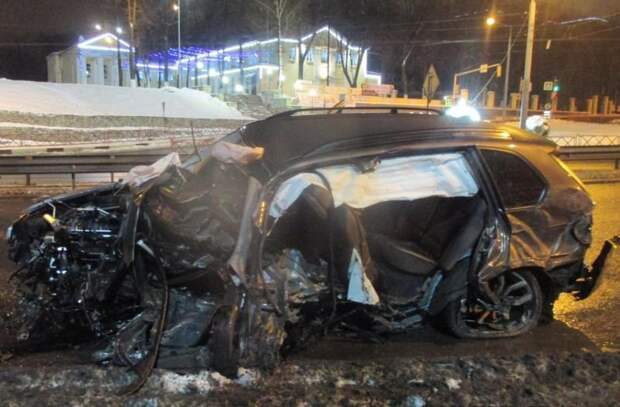 Авария дня. В Ярославле погиб водитель BMW bmw, авария, авария дня, авто, авто авария, видео, дтп, лихач