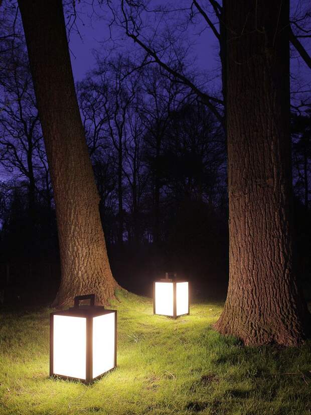 Садовые светильники в форме классических переносных фонарей