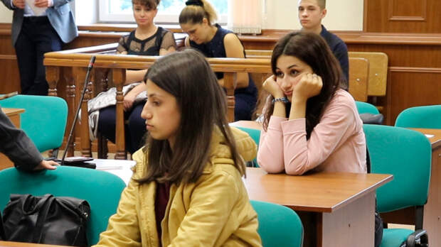 Суд признал Михаила Хачатуряна виновным в сексуальном насилии над дочерьми