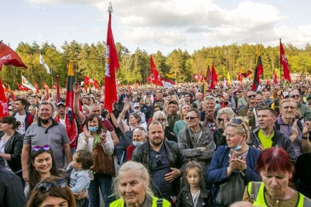 Мини-война за власть в Литве: натуралы против гомосеков