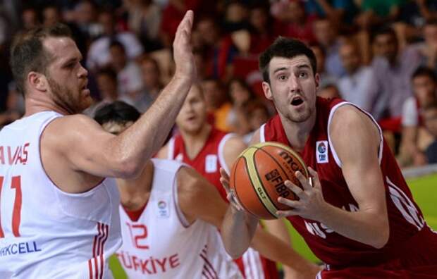 Защитник сборной Турции по баскетболу Осман: "Победить сборную США возможно"