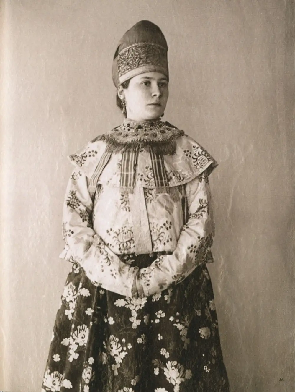 Традиционный костюм Ярославской губернии