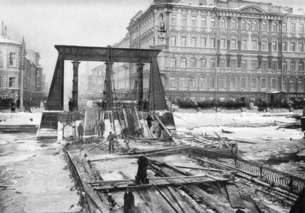 Катастрофа на Египетском мосту, 1905 | Фото: cvavr.ru