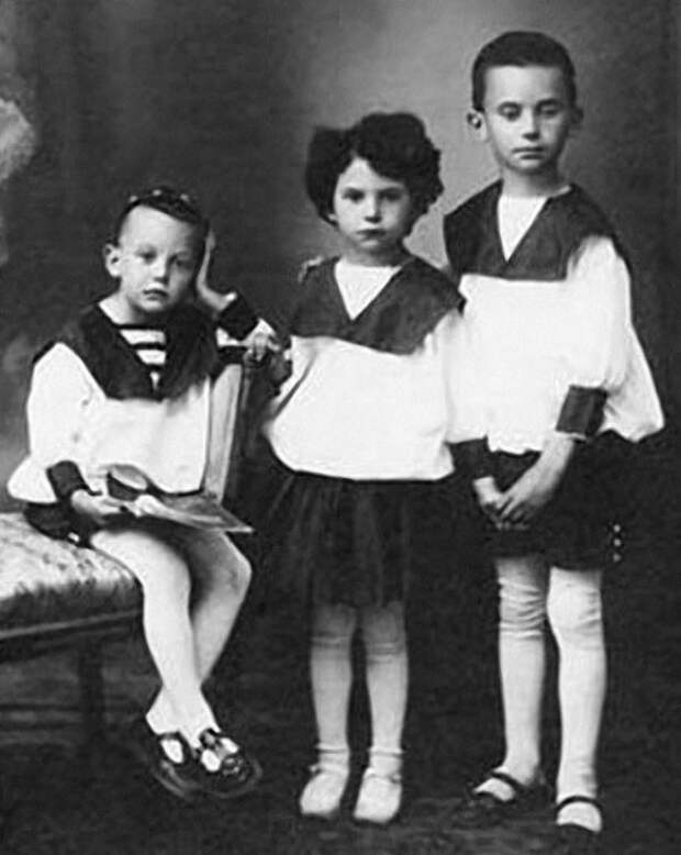 Леонид Гайдай с сестрой Августой и братом Александром архив, картинки, фото