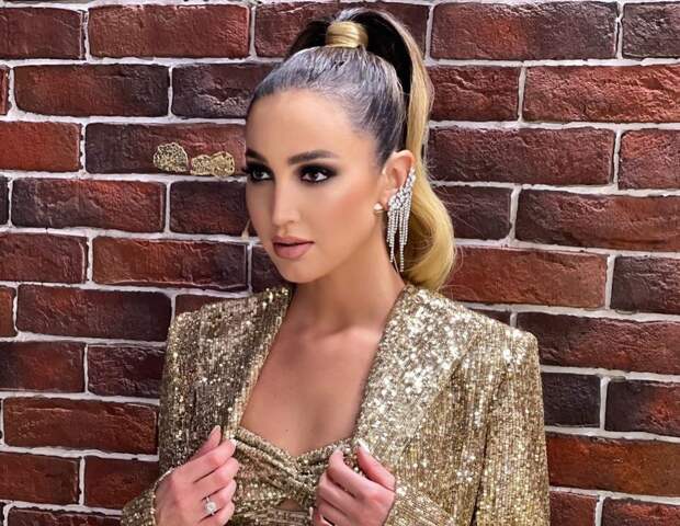 Бузова после “голого” скандала решила притормозить с карьерой