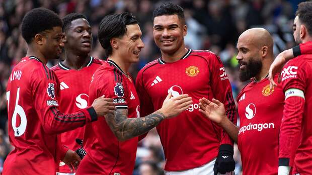 «Манчестер Юнайтед» победил «Эвертон» и сместил «Челси» с четвертого места в АПЛ