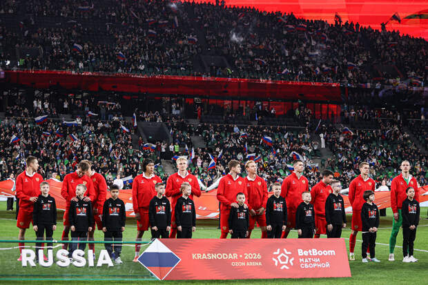 Экс-футболист Дроздов: у сборной России нет игры, ведь идет просмотр кандидатов