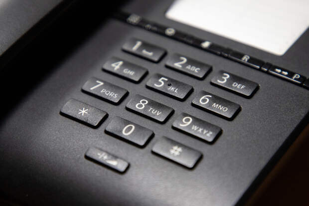 Тулякам рассказали, как работает телефон доверия губернатора в новогодние праздники