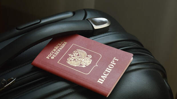 Польша с 2026 года перестанет признавать российские небиометрические паспорта