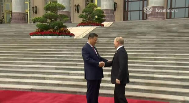 Владимира Путина в Китае встретили под победный гимн: главное о двусторонней встречена этот час