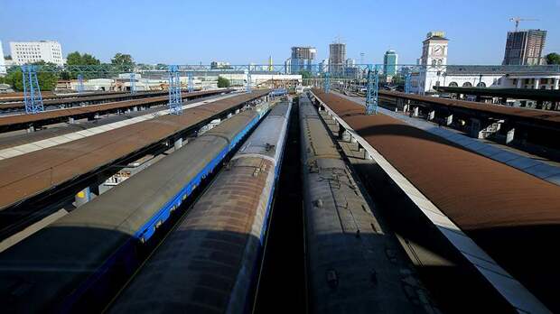 На Украине сообщили о сбое в движении поездов на востоке страны