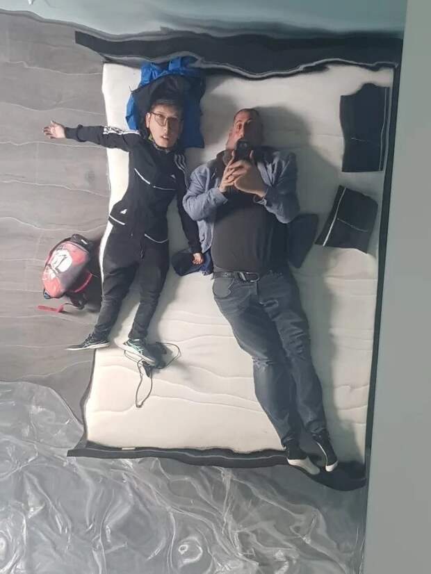 3. Такая себе фотозона... 3. Такая себе фотозона...
