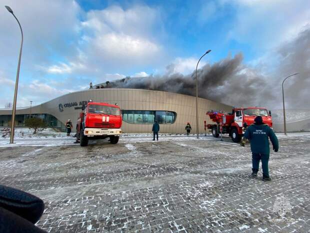 В Суздале 210 человек эвакуированы во время пожара в аквапарке