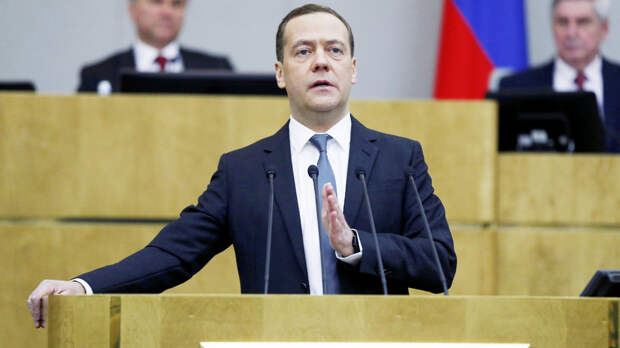 Медведев заявил, что решения по пенсионному возрасту назрели