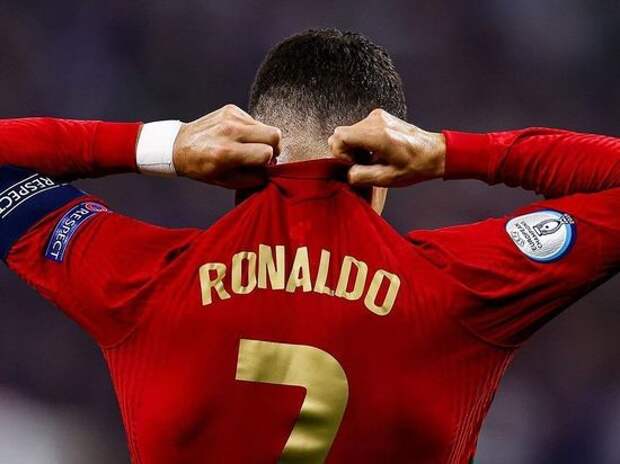Роналду снова в числе лучших: Евро-2020 раздал награды после турнира