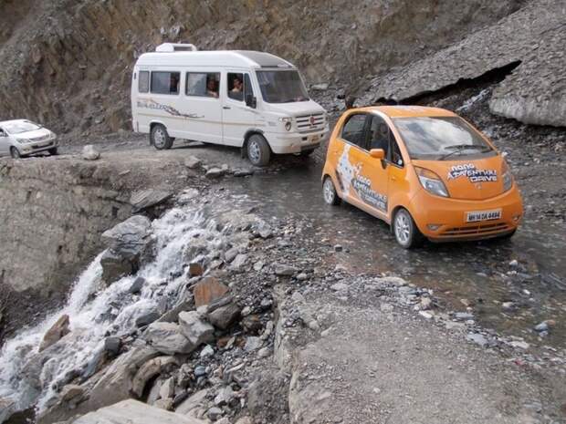 Опасная дорога в Индии (10)