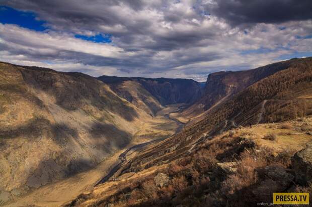 Невероятно зрелищное место в России, долина реки Чулышман (10 фото)