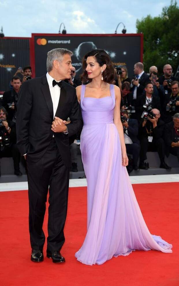 10 вечерних выходов Амаль Клуни, от которых захватывает дух