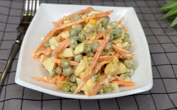 Зелёный горошек покупаю часто и много: рассказываю, какую «вкусноту» готовлю к ужину (делюсь рецептом)