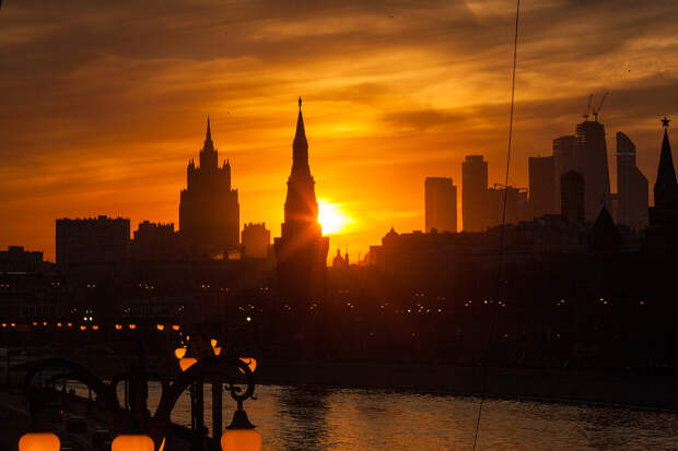 Синоптик Позднякова: в Москве наблюдаются редкие тропические ночи