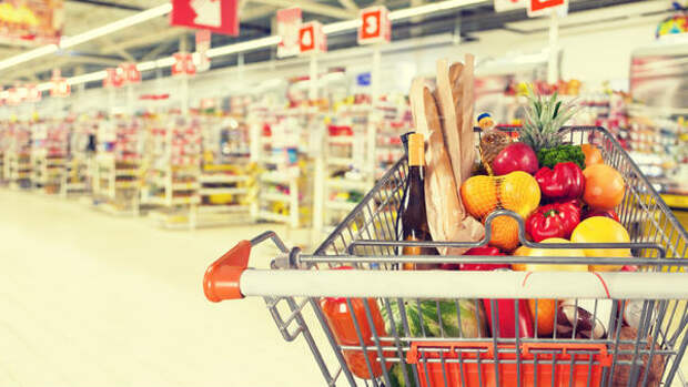 Как продукты не стоит покупать по акции перед Новым годом 2026 — рыбу меняем на макароны