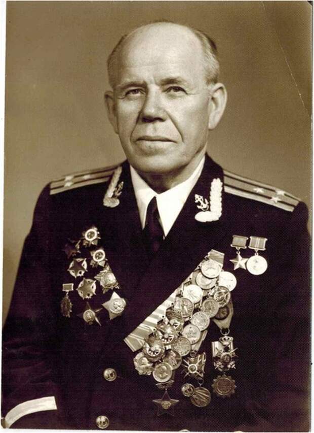 Державин Павел Иванович — старший лейтенант НКВД (пограничник). 1941й фашисты выбиты за пределы СССР, разгромлен гарнизон, захвачено 720 пленных, шёл 1941й, 26 июня., изображение №4