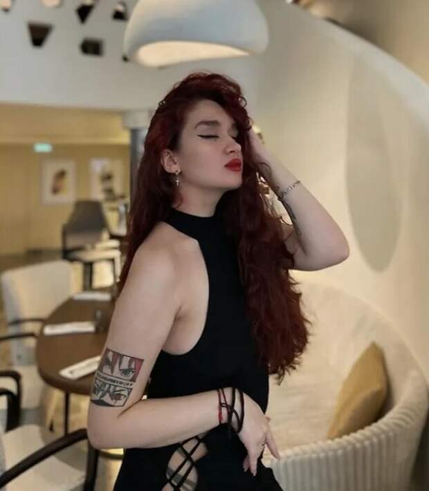 Николь Харламова. Николь Харламова.