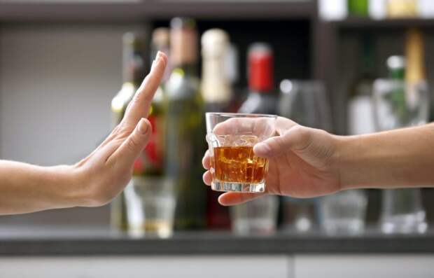 ВОЗ обвиняется в сексизме за предложение женщинам детородного возраста не пить 