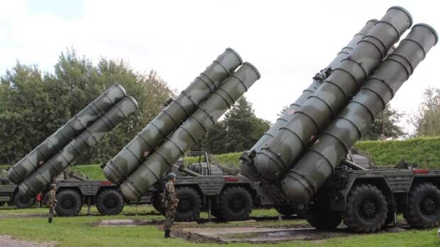 Россия направила на учения в Белоруссию два дивизиона ракетных комплексов С-400
