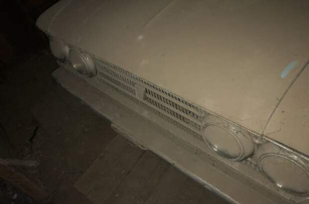 Первое, что увидел Денис, — много пыли barn find, авто, автомобили, москвич, москвич 408, находка, олдтаймер, ретро авто