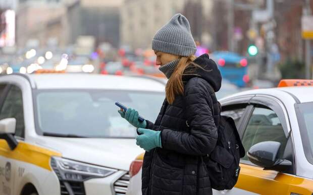 Что с ценой такси в Москве в снегопад: такого еще не было