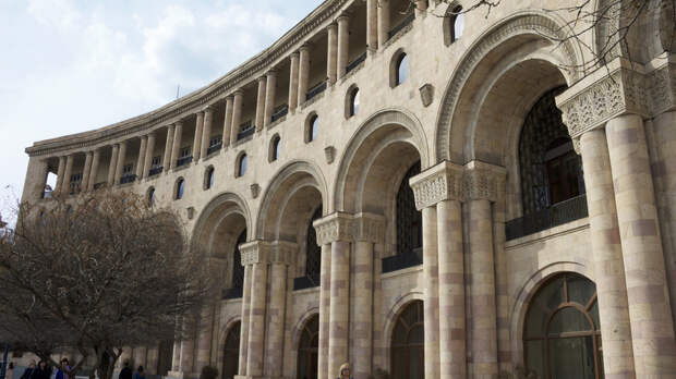 Посла России вызвали в МИД Армении из-за заявлений в эфире госмедиахолдинга