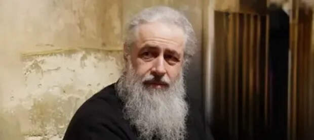 Митрополиту Арсению назначили принудительную госпитализацию в клинике, из которой его ранее вывозили на суд с высоким давлением