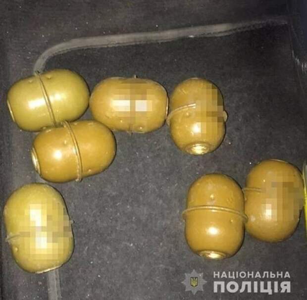 В Одессе военный продавал гранаты и патроны В Одессе военный продавал гранаты и патроны