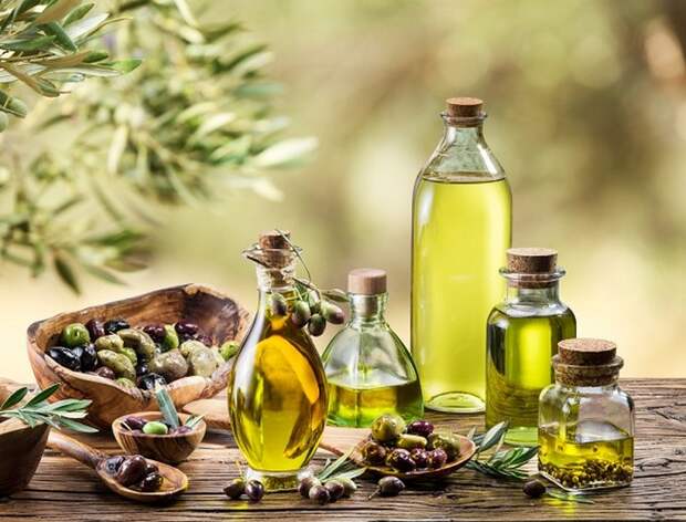 Устраняем неприятные запахи после готовки: оливковое масло.