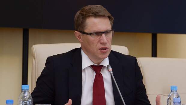 Мурашко выступил перед Путиным с докладом о мерах помощи пострадавшим в Казани