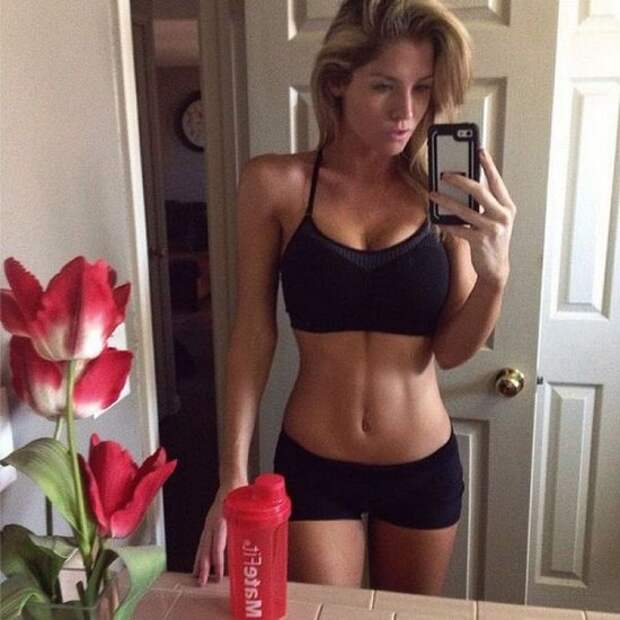 Girls working hard to keep that tight physique (30 Photos)
