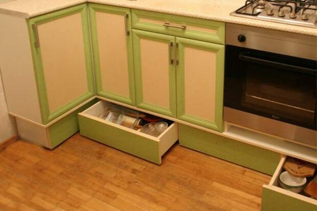 Очень маленькая кухня: 9 идеальных вариантов для хранения домашней утвари