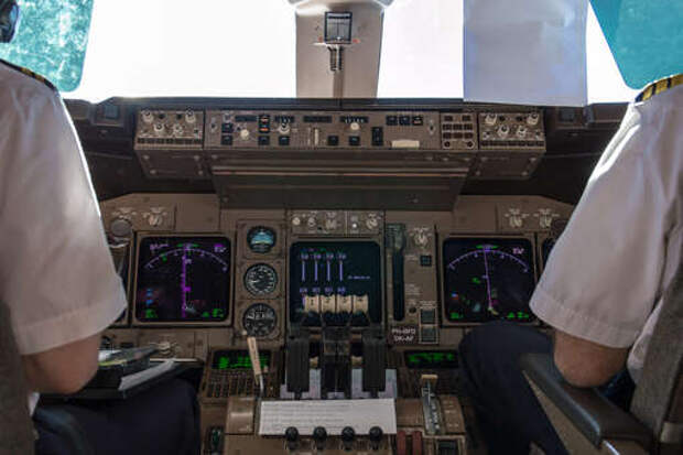 РИА: на базе Эндрюс перед посланием Трампа к конгрессу сел «самолет Судного дня»