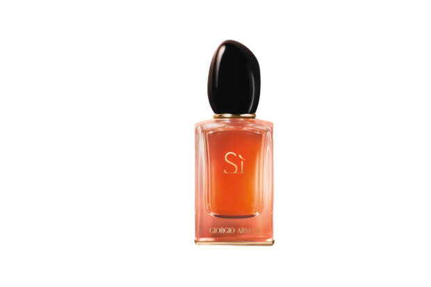 Интенсивная версия аромата Si Intense, Giorgio Armani с нотами черной смородины, полыни, розы из Испарты, пачули и бензойной смолы