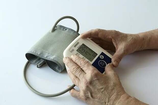 Таблетки или петрушка: эксперт назвала, как без лекарств понизить артериальное давление